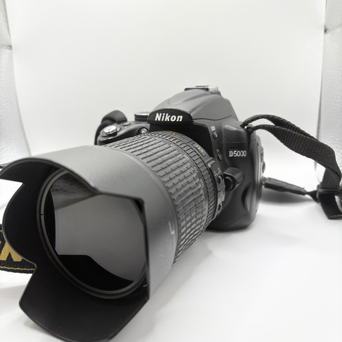 Nikon d5000 obiettivo nikkor - +,